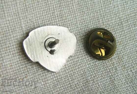 Football badge - CF Belmonte, Spain with price 3.00 BGN | € 1.53 Football badge - CF Belmonte, Spain with price 3.00 BGN | € 1.53