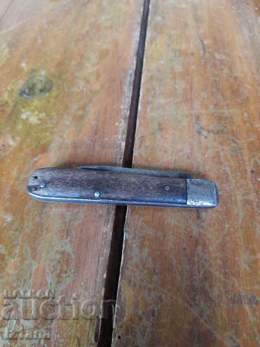 Old pocket knife, knife, knife with price 20.00 BGN | € 10.23 Old pocket knife, knife, knife with price 20.00 BGN | € 10.23