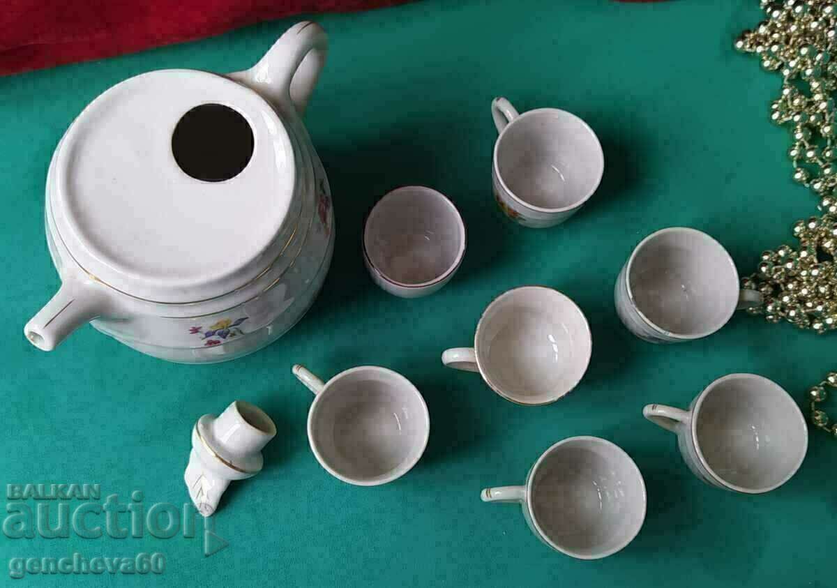 Δημοπρασία Σετ πορσελάνης SOC για θερμαινόμενη ρακιά barduce, φλιτζάνια Δημοπρασία Σετ πορσελάνης SOC για θερμαινόμενη ρακιά barduce, φλιτζάνια