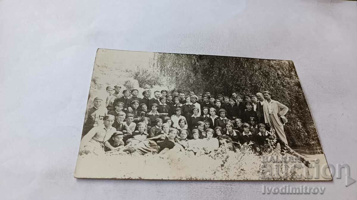 Φωτογραφία Zlatna Panega Μαθητές και δάσκαλοι σε μια εκδρομή 1931