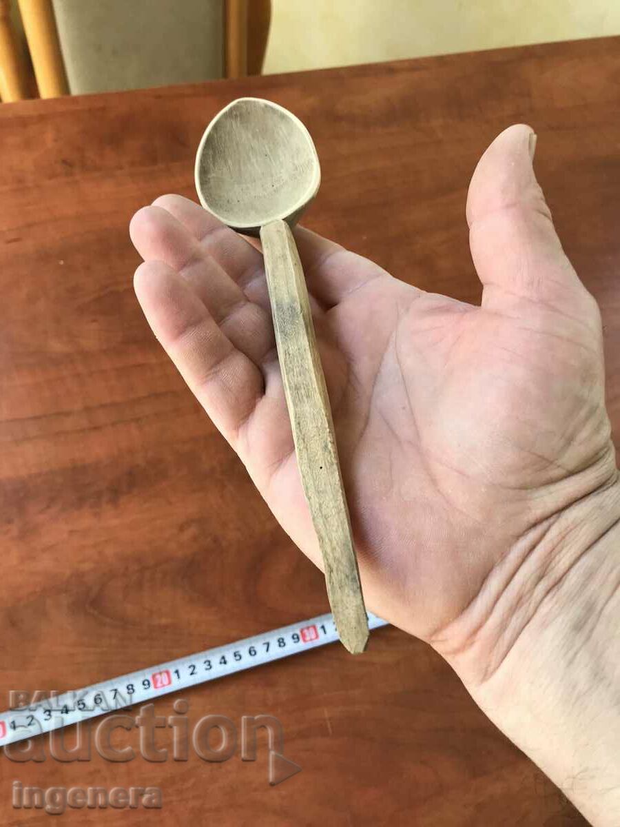 Delivery of ANTIQUE HAND CARVED WOODEN SPOON Delivery of ANTIQUE HAND CARVED WOODEN SPOON