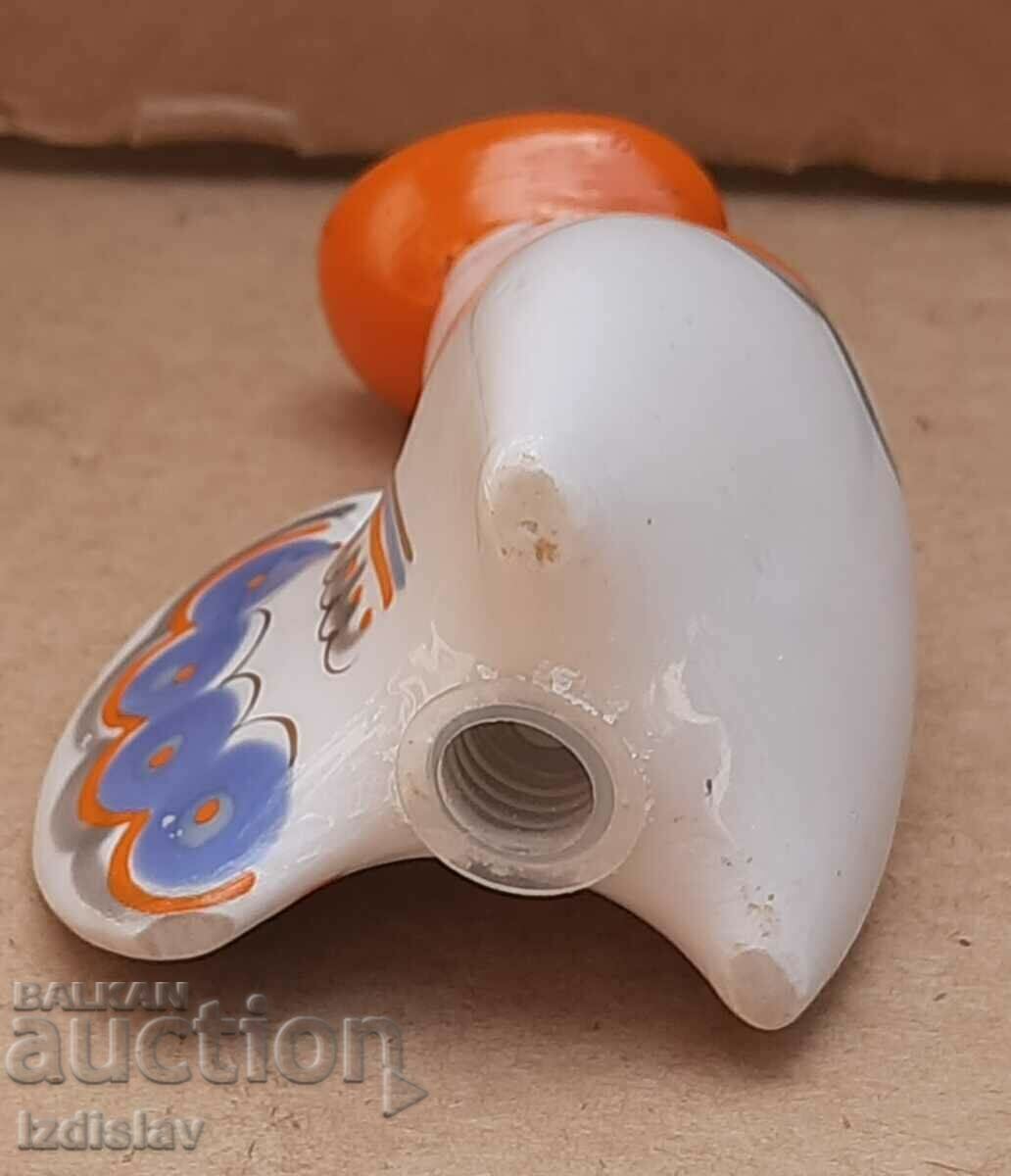 Delivery of Soviet porcelain rooster figure 70s. Delivery of Soviet porcelain rooster figure 70s.