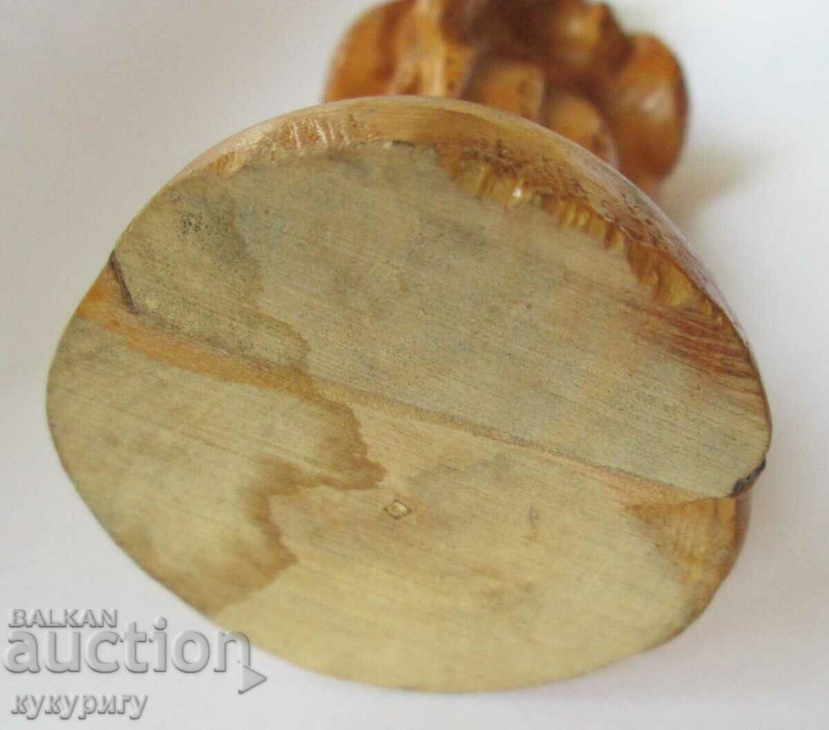 Old wooden figure statuette carving - 6 Old wooden figure statuette carving - 6