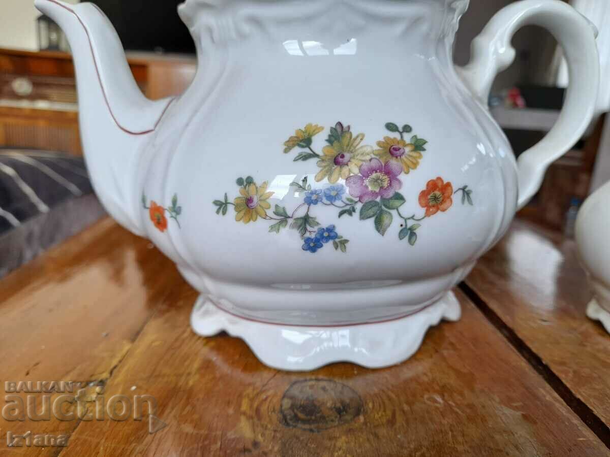 Delivery of An old porcelain jug, a jug Delivery of An old porcelain jug, a jug