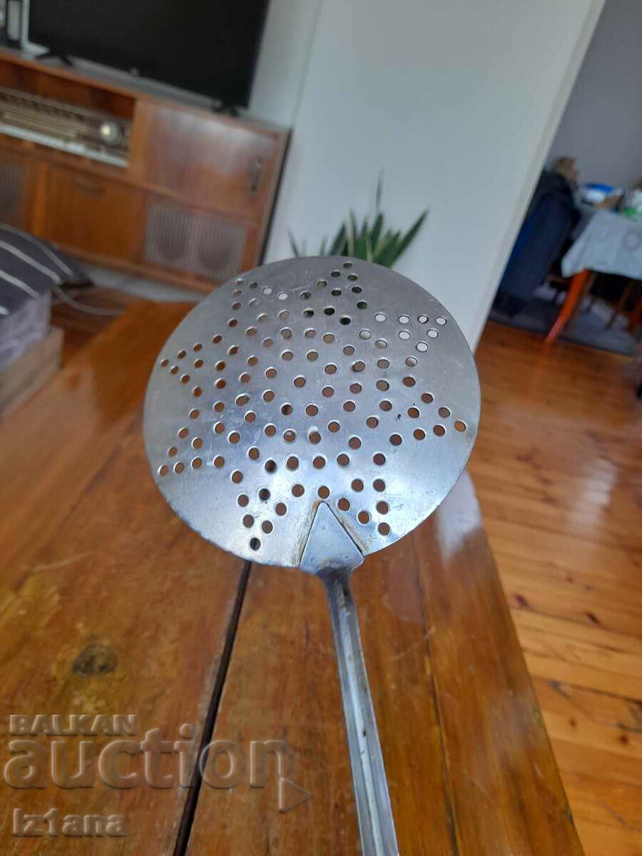 Delivery of Old slotted spoon, stirrer Delivery of Old slotted spoon, stirrer