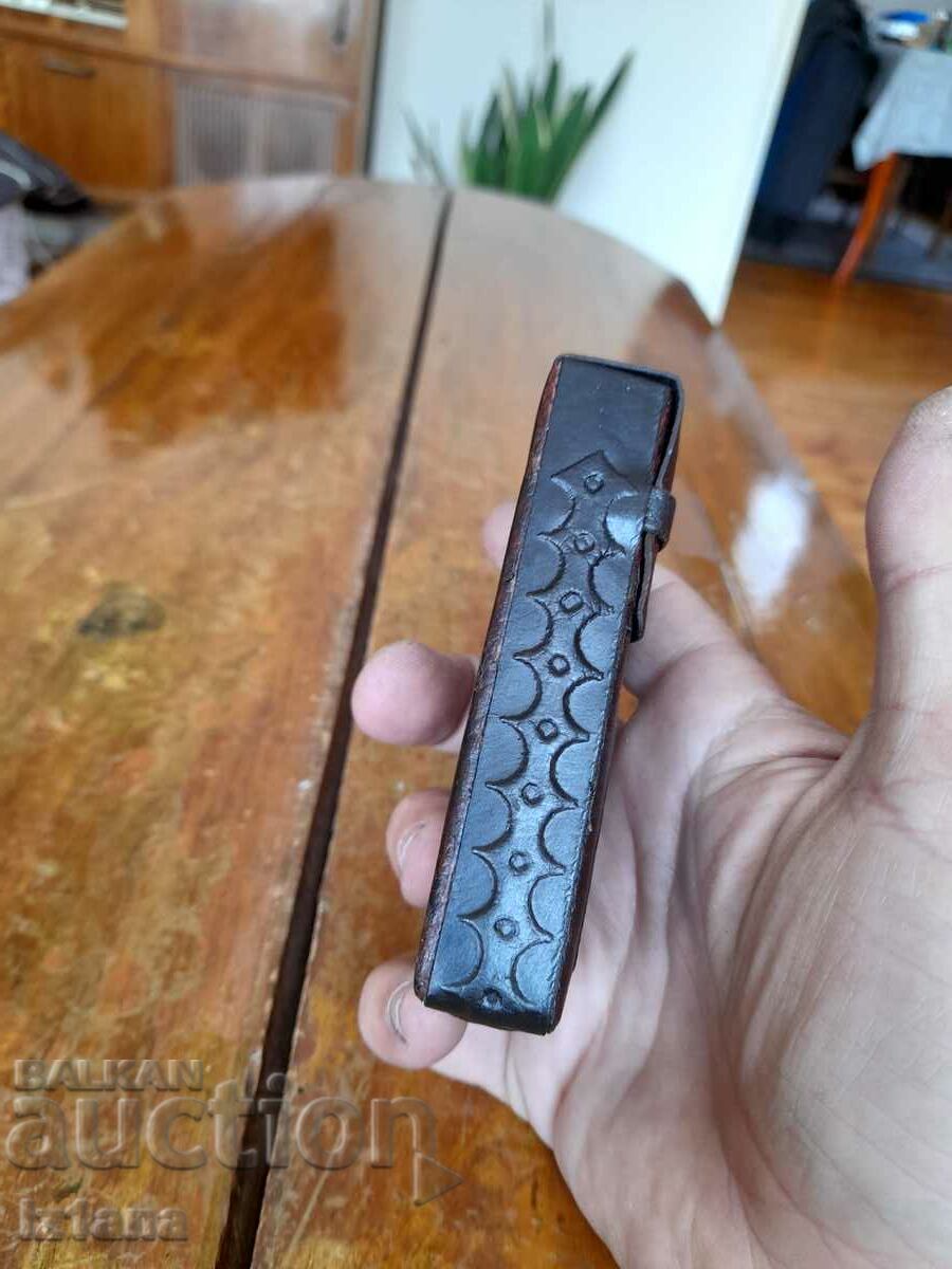 Auction Old snuff box, cigarette box Miscellaneous Auction Old snuff box, cigarette box Miscellaneous