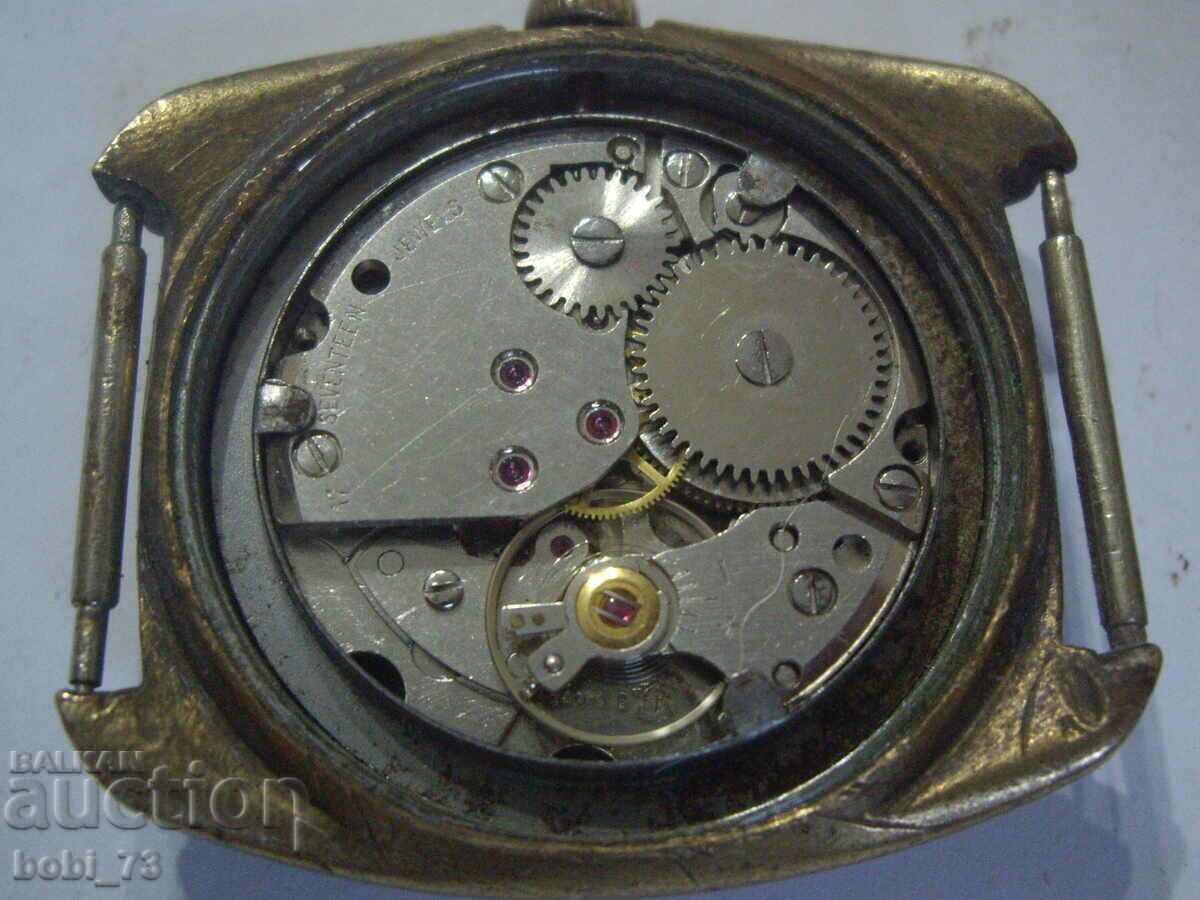 Delivery of Old men's wristwatch