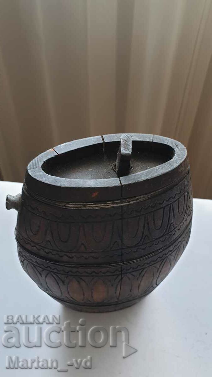 An old wooden spoon with price 30.00 BGN | € 15.34 An old wooden spoon with price 30.00 BGN | € 15.34