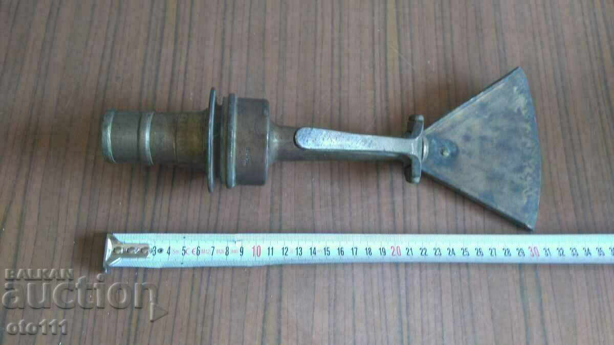 OLD BRONZE FIRE STROKE - WW1.WW2 OLD BRONZE FIRE STROKE - WW1.WW2