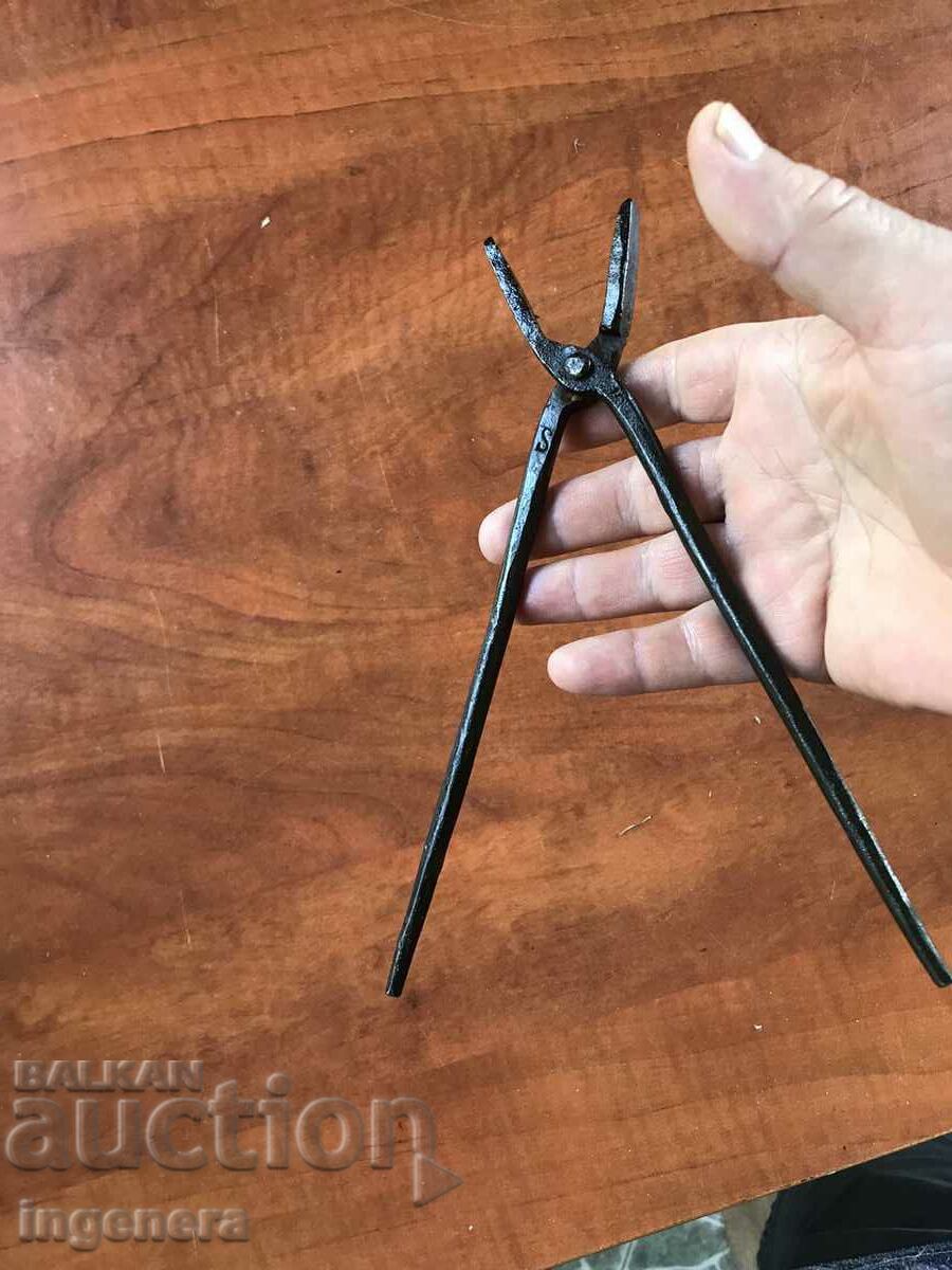 PLIERS SPECIALIZED TOOL
