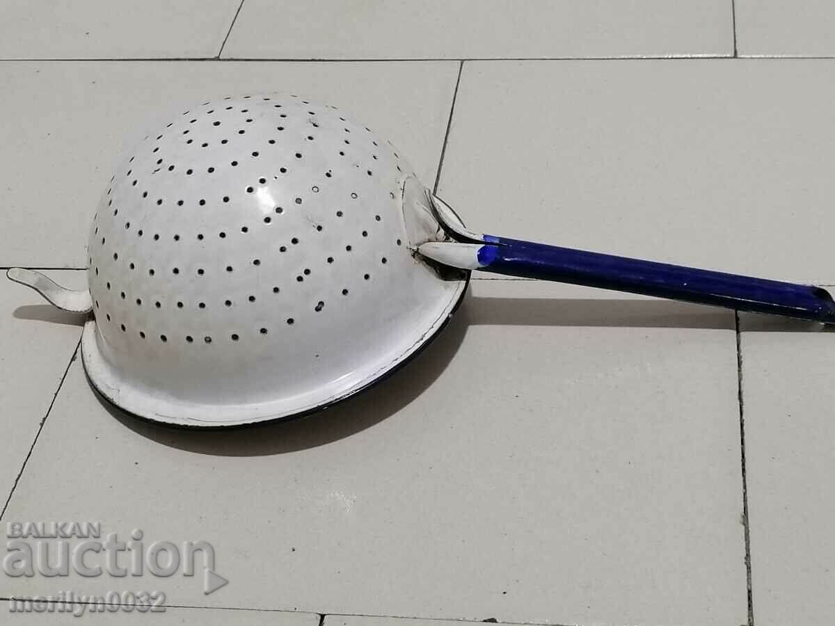 Old enameled colander, court with enamel injured by the People's Republic of Bulgaria with price 43.00 BGN | € 21.99 Old enameled colander, court with enamel injured by the People's Republic of Bulgaria with price 43.00 BGN | € 21.99