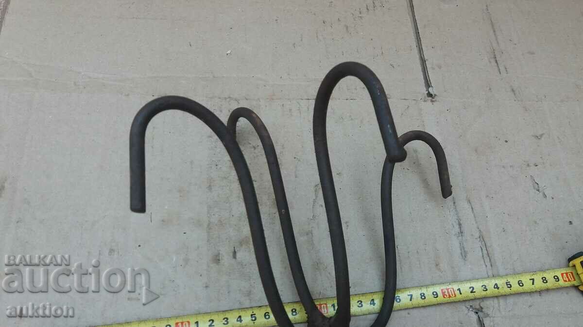 Auction OLD HOOK, PICKLE FOR DRIVING COPPER FROM A WELL Auction OLD HOOK, PICKLE FOR DRIVING COPPER FROM A WELL