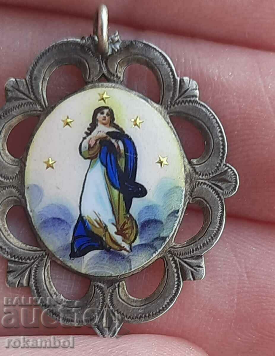Auction Antique medallion with the Virgin Mary in enamel and silver, 1930s. Auction Antique medallion with the Virgin Mary in enamel and silver, 1930s.
