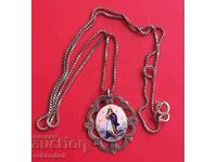 Antique medallion with the Virgin Mary in enamel and silver, 1930s.