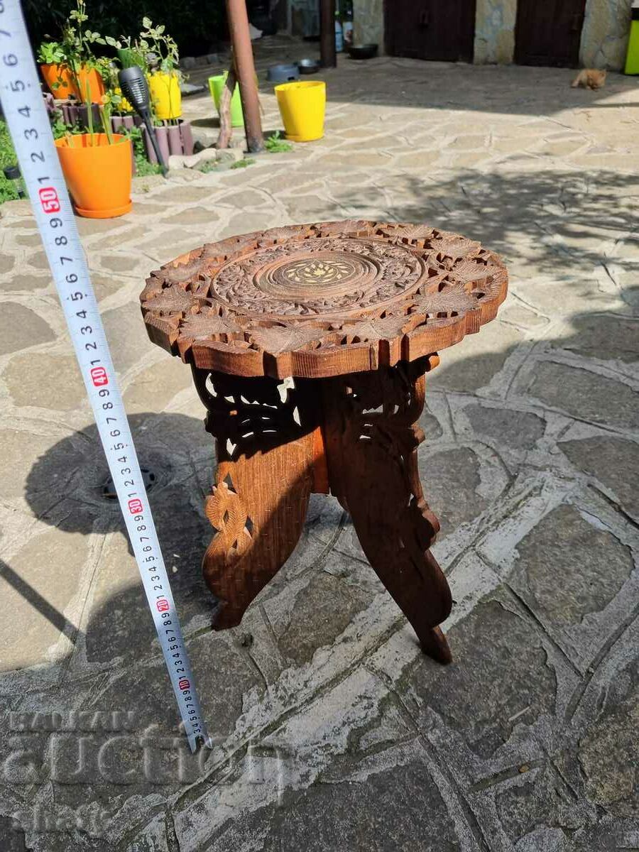 Индийска дървена маса