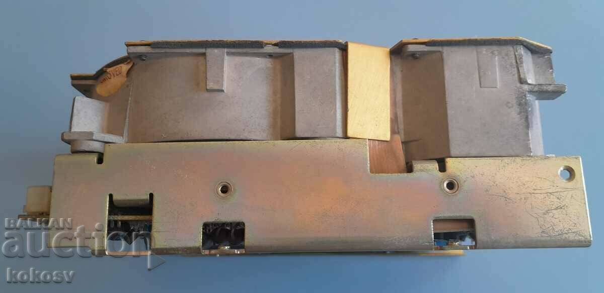 Hard disk retro HDD Computer Memories CM 5412 - 6 Hard disk retro HDD Computer Memories CM 5412 - 6