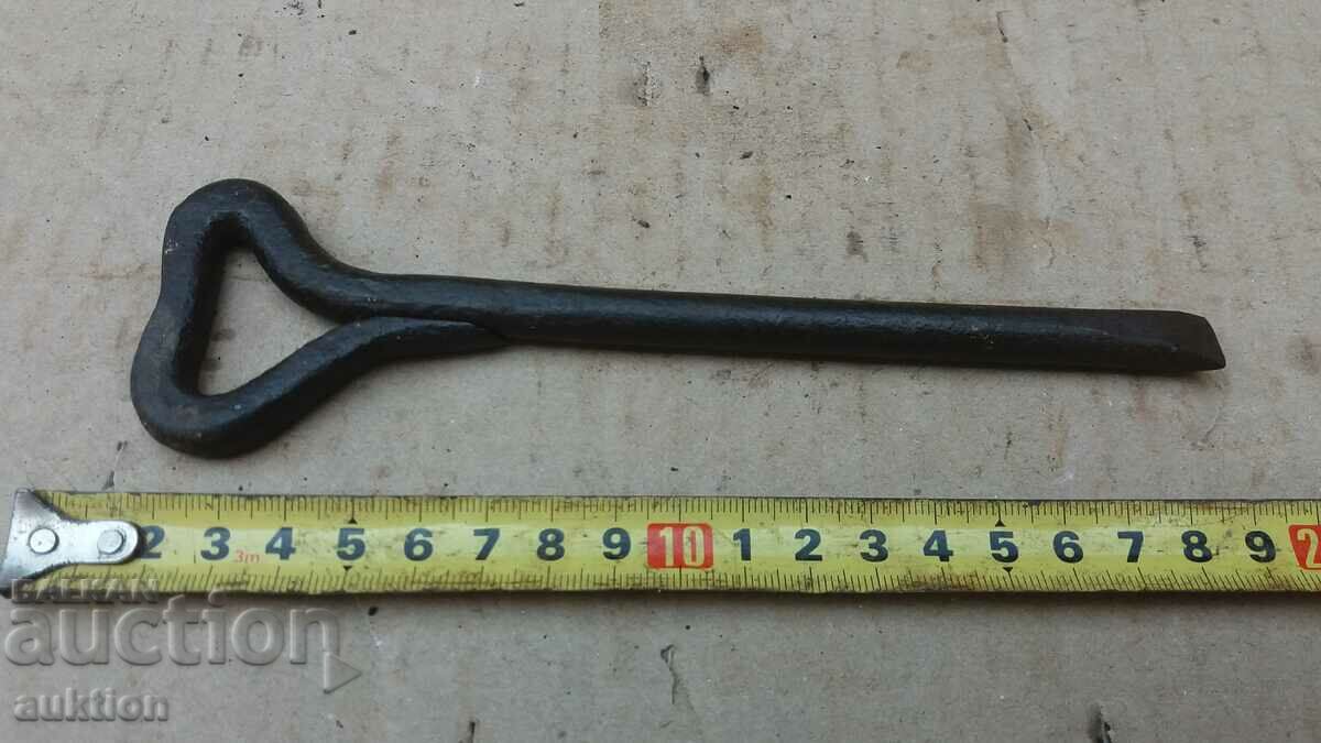 WROUGHT ANIL, TOOL with price 2.99 BGN | € 1.53
