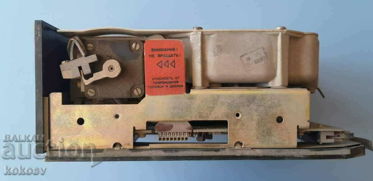 Bulgarian retro hard disk HDD Izot CM 5508 * CM 5508 (1) - 6 Bulgarian retro hard disk HDD Izot CM 5508 * CM 5508 (1) - 6