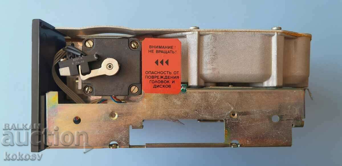 Delivery of Bulgarian retro hard disk HDD Izot CM 5508 * CM 5508 (2) Delivery of Bulgarian retro hard disk HDD Izot CM 5508 * CM 5508 (2)