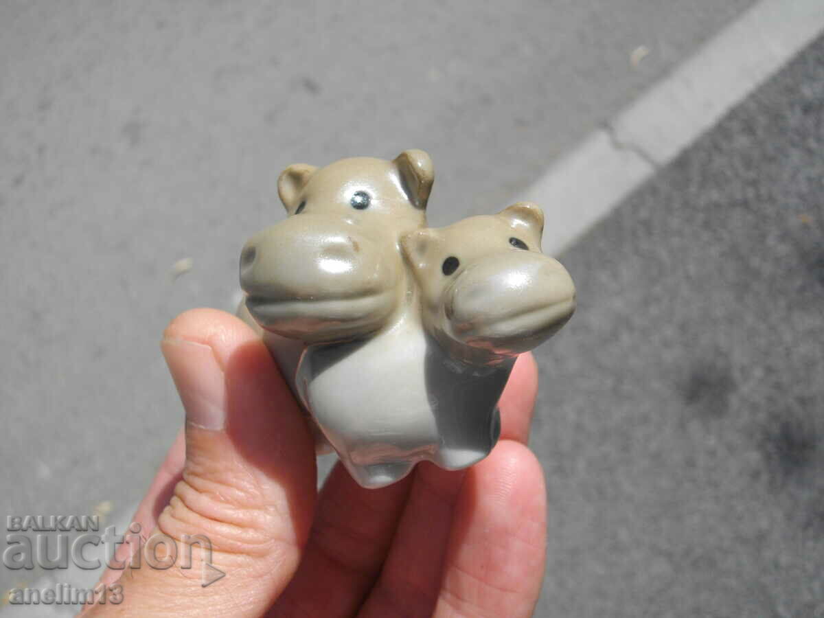 HIPOPOTAMIS VECHI DE PORCELAN cu preț 35.00 BGN | € 17.90 HIPOPOTAMIS VECHI DE PORCELAN cu preț 35.00 BGN | € 17.90