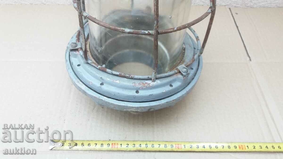 Delivery of MASSIVE INDUSTRIAL LAMP, LANTERN