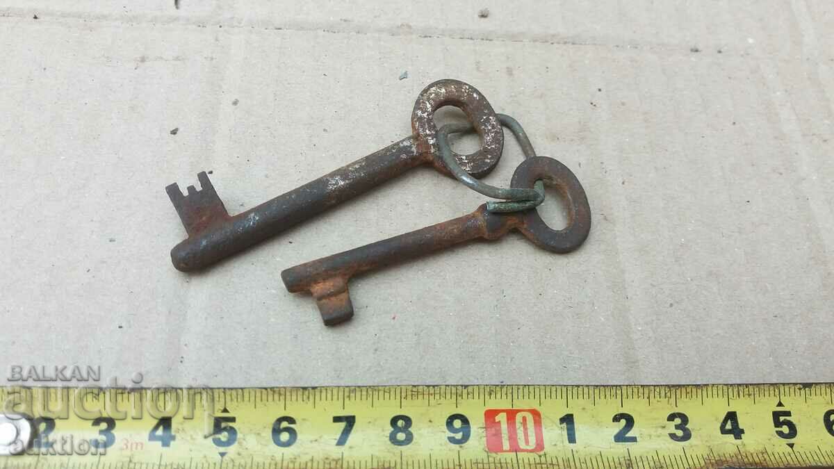 ΠΑΛΙΑ ΚΛΕΙΔΙΑ ΝΤΟΥΛΑΠΟΥ με τιμή 0.99 BGN | € 0.51