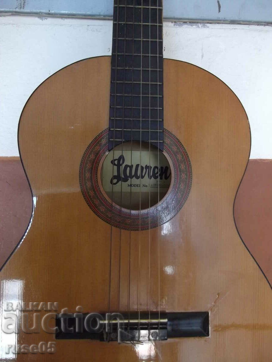 Auction Classical guitar "LAUREN 100N" Auction Classical guitar "LAUREN 100N"
