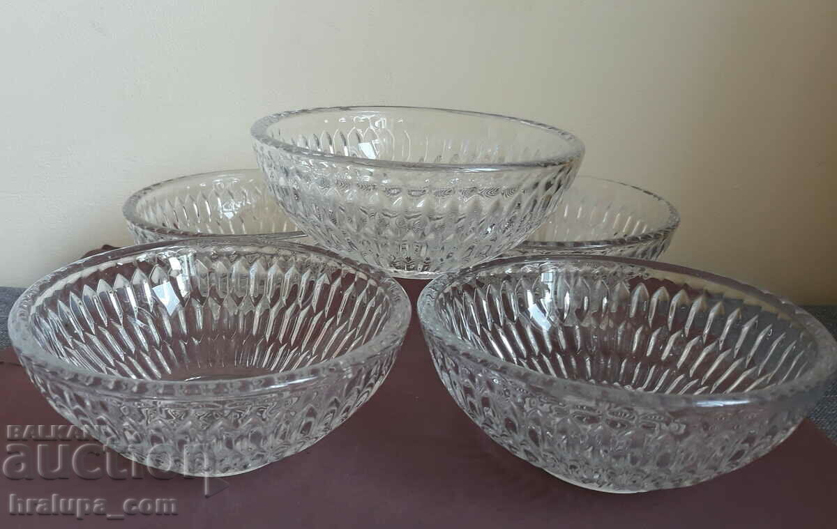 Crystal bowls with price 30.00 BGN | € 15.34 Crystal bowls with price 30.00 BGN | € 15.34