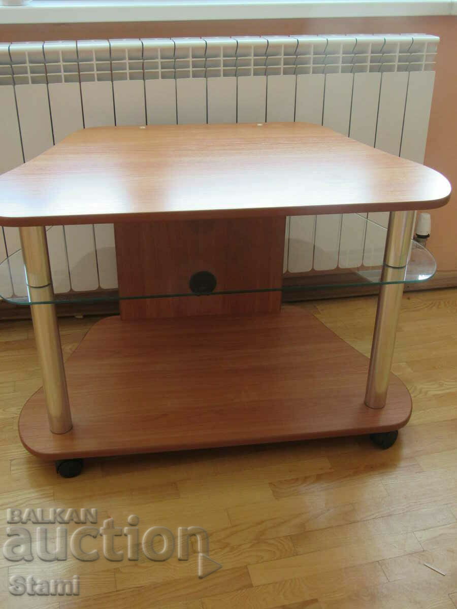 Auction TV table on wheels, new Auction TV table on wheels, new