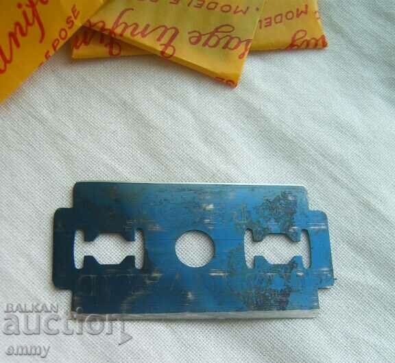 Cutite de ras The Invalid blade - 3 bucati, noi, in cutie - 5 Cutite de ras The Invalid blade - 3 bucati, noi, in cutie - 5