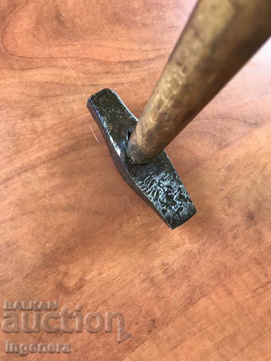 Auction  HAMMER HAMMER OLD TOOL-350 GR.