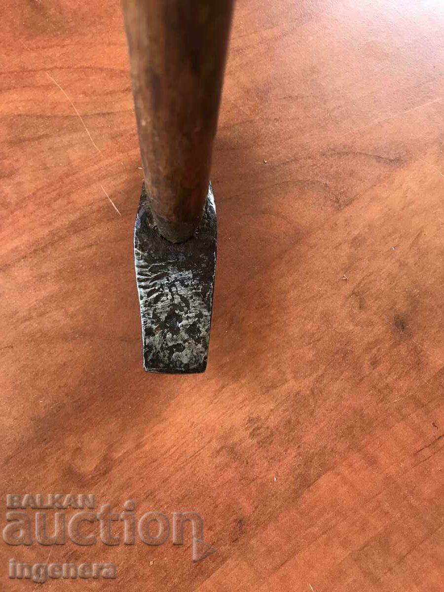 Delivery of HAMMER HAMMER OLD TOOL-350 GR.
