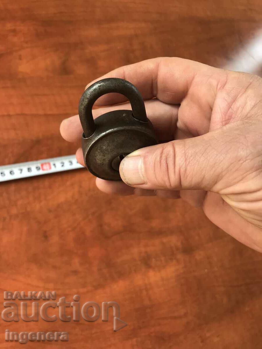 Auction PADLOCK SUITCASE PADLOCK ANTIQUE WITHOUT KEY Auction PADLOCK SUITCASE PADLOCK ANTIQUE WITHOUT KEY