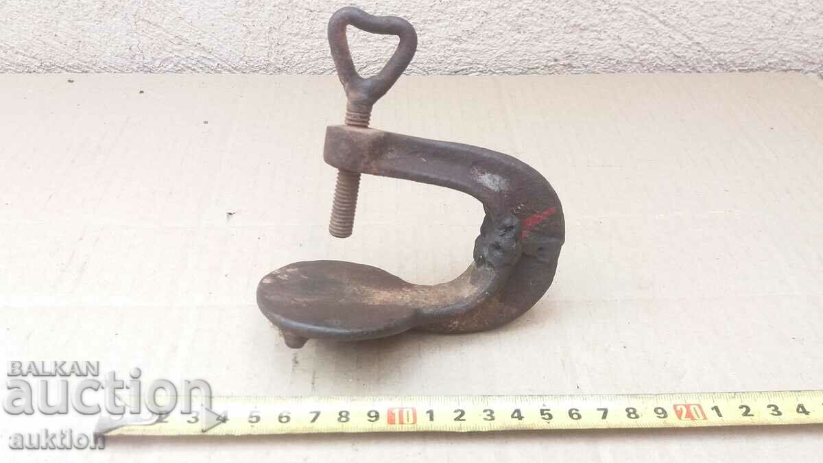 PRESS, VULCANIZER with price 1.99 BGN | € 1.02 PRESS, VULCANIZER with price 1.99 BGN | € 1.02