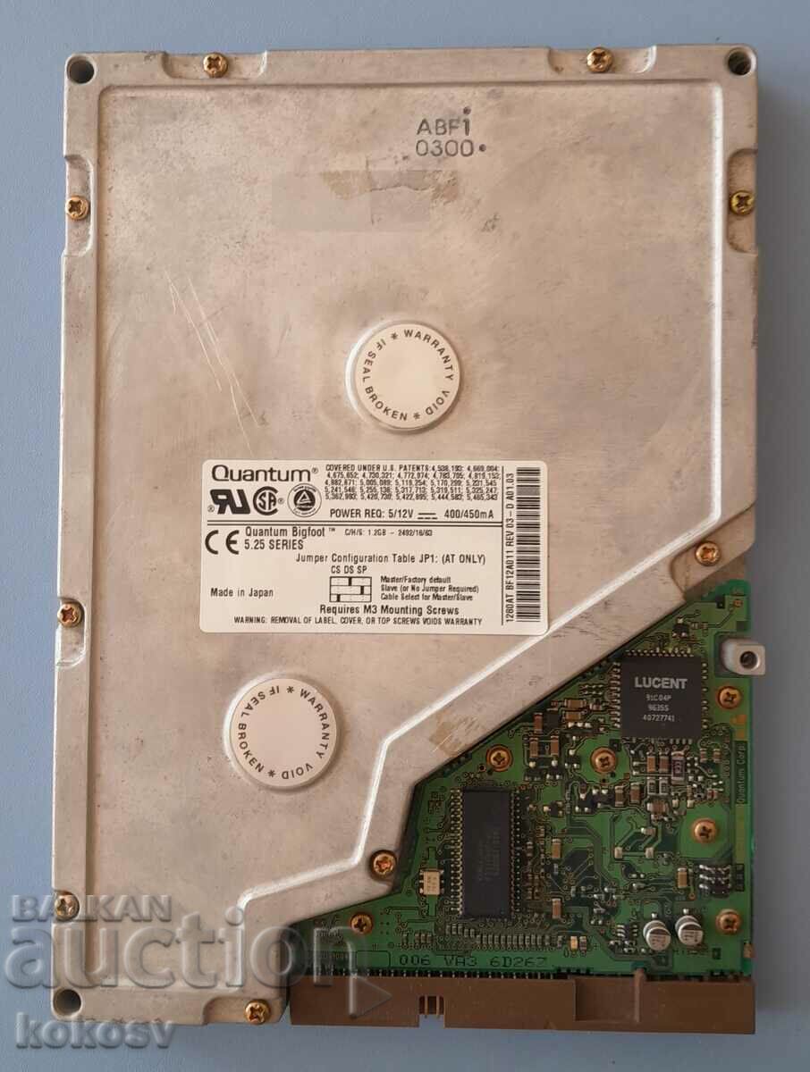 (2) Ретро хард диск HDD Quantum Bigfoot 1.2GB 5.25" BF12A011