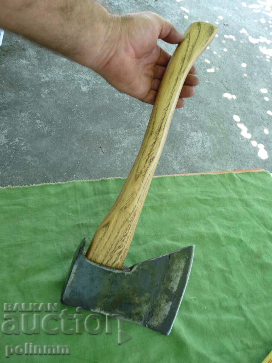 Delivery of Old Austrian carpenter's ax - 385 Delivery of Old Austrian carpenter's ax - 385