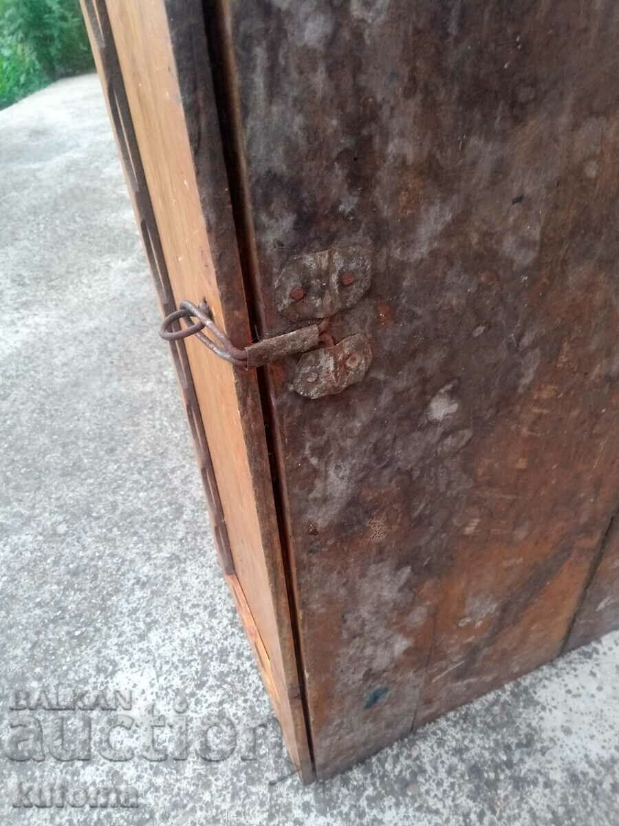 Carcasă veche din lemn pentru arme cu preț € 20.44 | 39.98 BGN