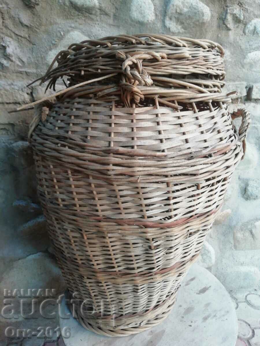 Delivery of Old wicker basket