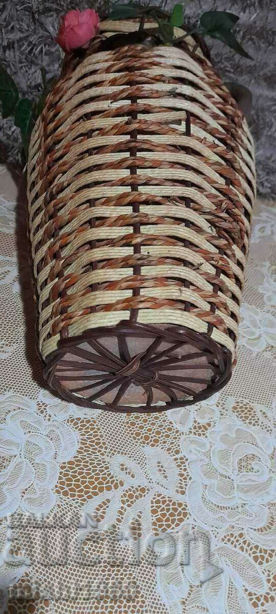 Licitație Vaza mare din ceramica cu impletitura