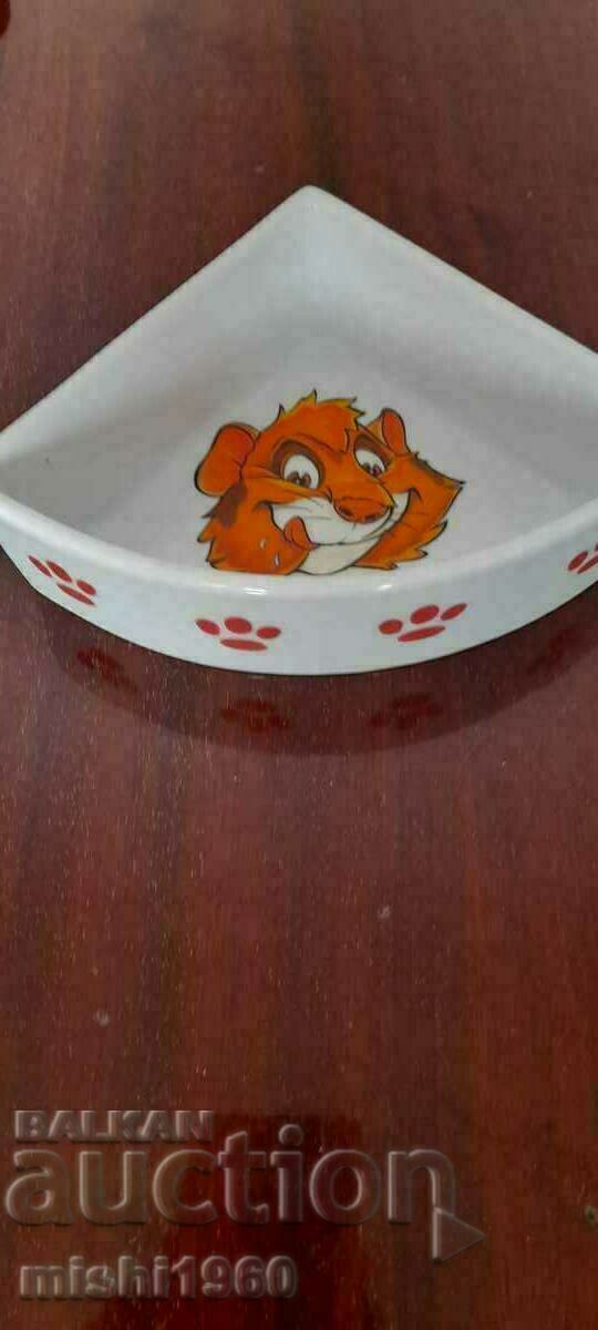 Porcelain dish