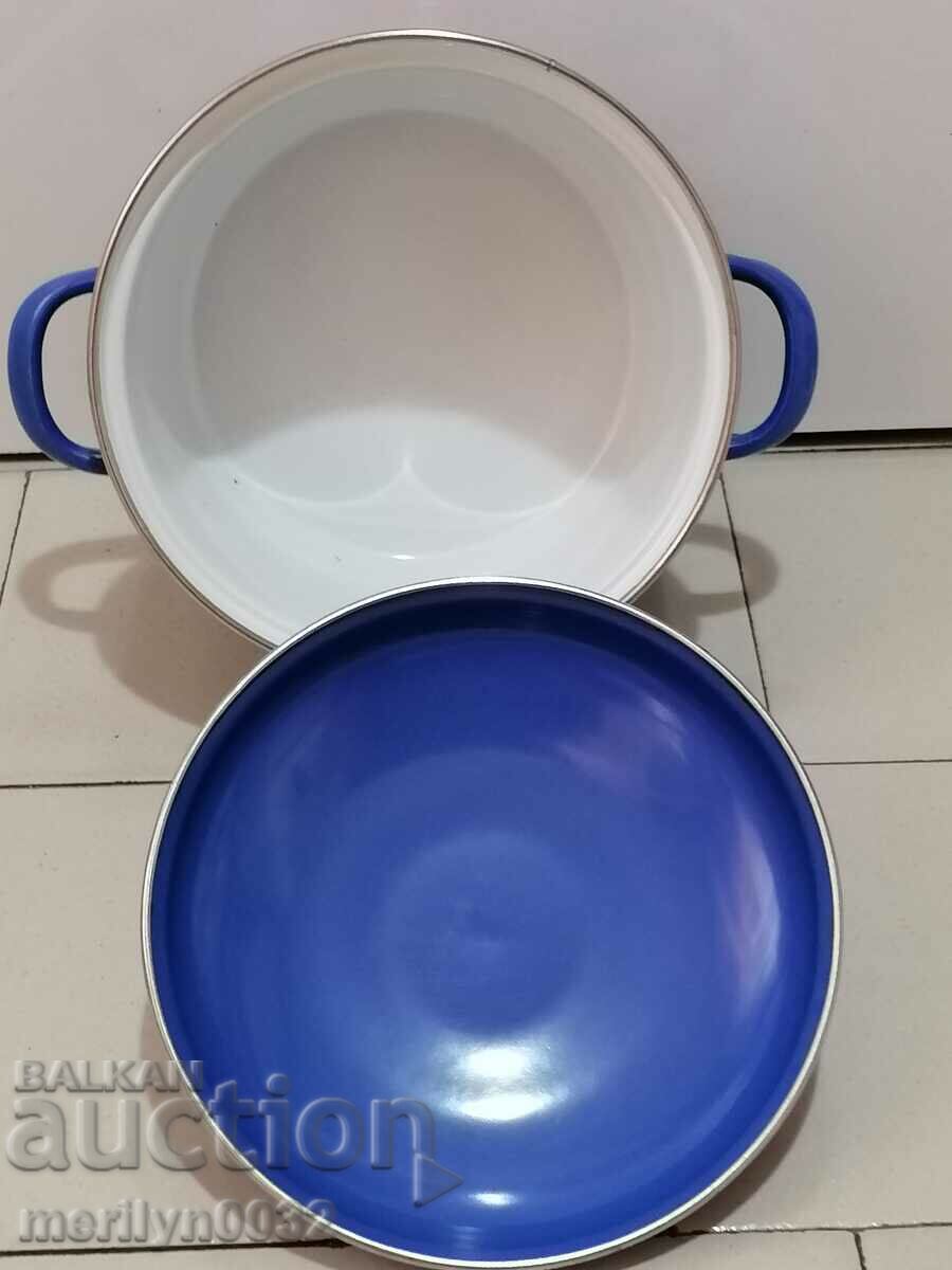 Delivery of Enamel pot with lid, 1980s, USSR Delivery of Enamel pot with lid, 1980s, USSR