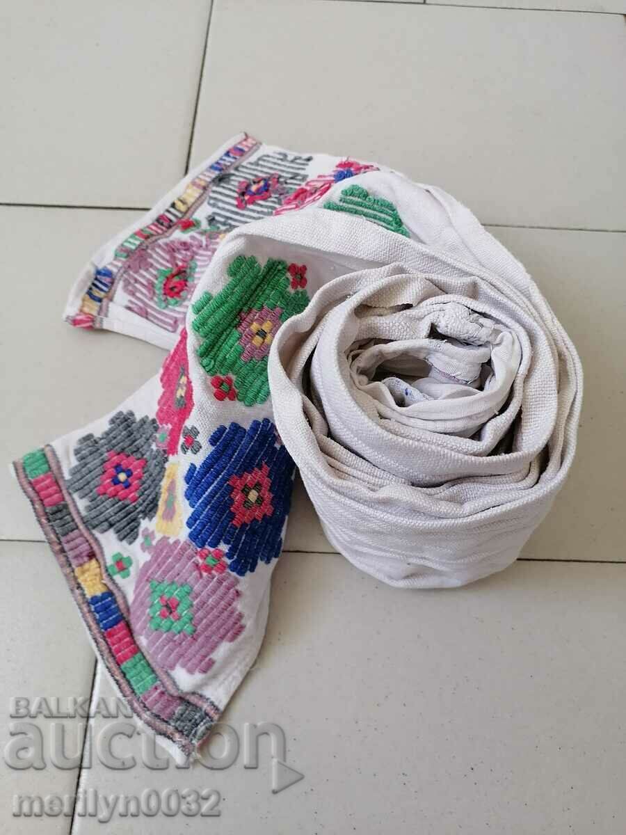 Delivery of White cloth belt with Bulgarian embroidery patterned cloth