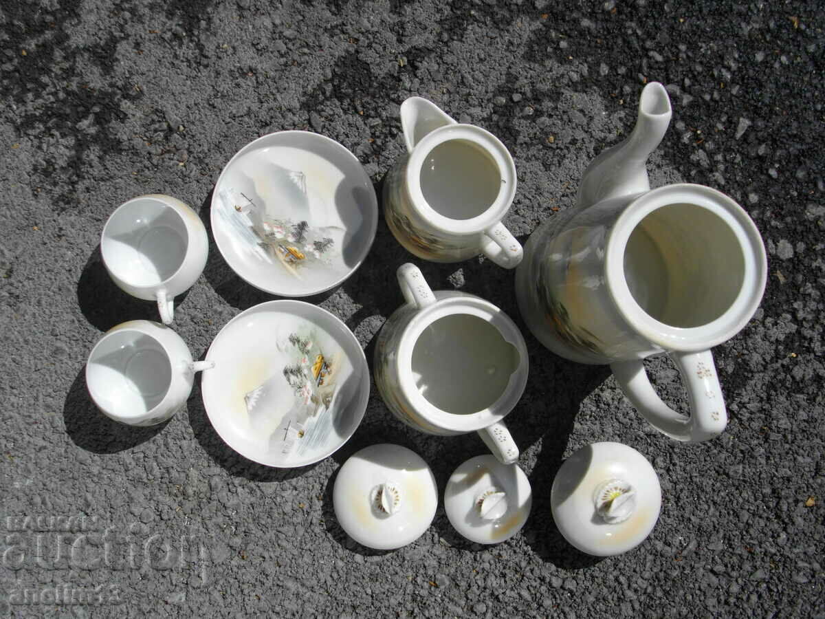 Auction  JAPANESE PORCELAIN COFFEE SET