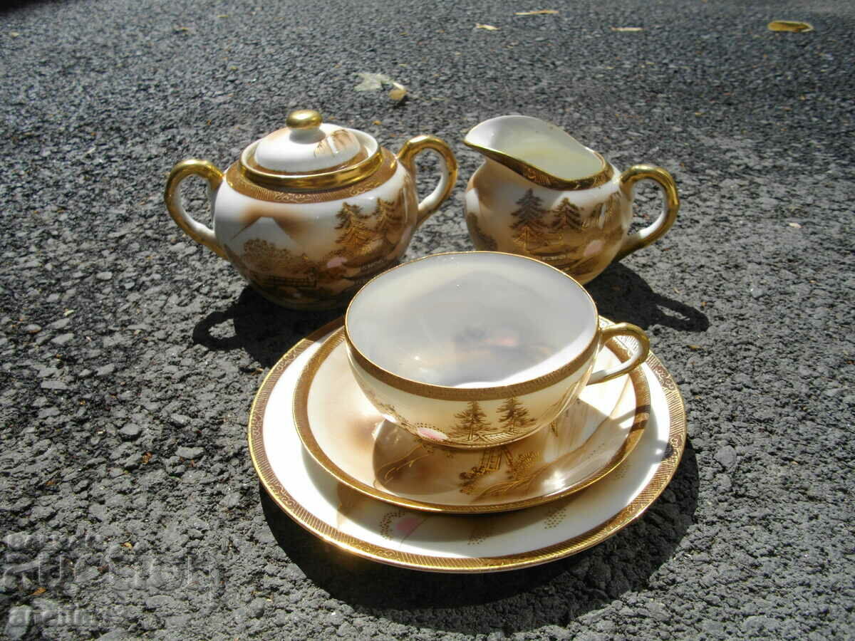 LOT OF FINE PORCELAIN FOR TEA OR COFFEE