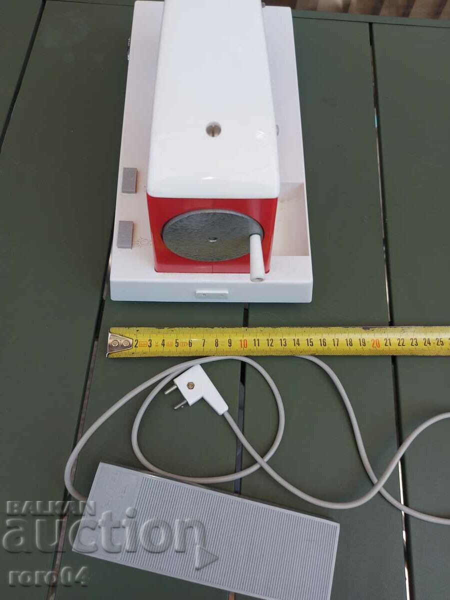 PIKO - ELEKTRA - SEWING MACHINE - 5 PIKO - ELEKTRA - SEWING MACHINE - 5