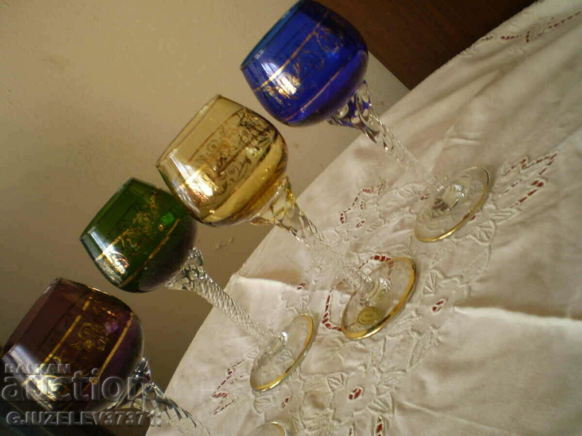 Delivery of WINE GLASSES CRYSTAL COLORED GLASS GOLDEN FLOWERS DECORATION Delivery of WINE GLASSES CRYSTAL COLORED GLASS GOLDEN FLOWERS DECORATION