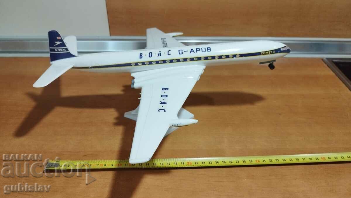 Стар модел на самолет COMET 4