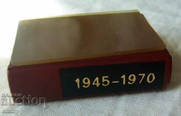 Delivery of Miniature book - Hungary - "Our country is free", 1970 Delivery of Miniature book - Hungary - "Our country is free", 1970