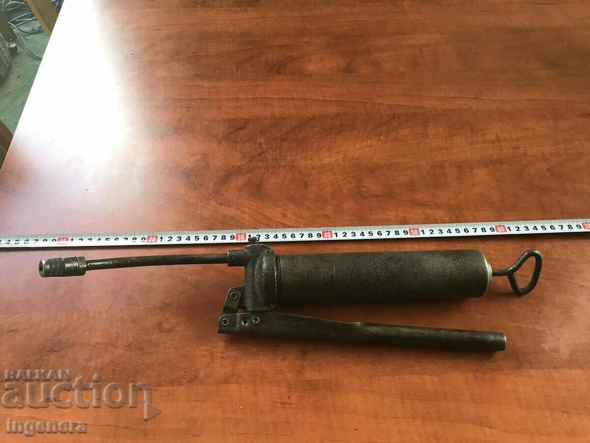 Delivery of TAKALAMIT GREASING DEVICE OLD FROM SOTC MARKED-USSR Delivery of TAKALAMIT GREASING DEVICE OLD FROM SOTC MARKED-USSR