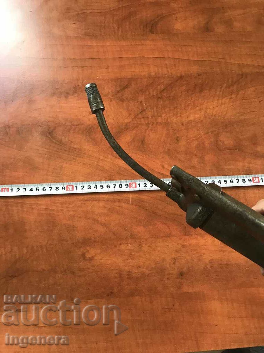 TAKALAMIT GREASING DEVICE OLD FROM SOTC MARKED-USSR - 5 TAKALAMIT GREASING DEVICE OLD FROM SOTC MARKED-USSR - 5